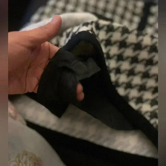 Ledin  Houndstooth mini skirt black & white shorts underneath in sise small NWT - Picture 8 of 13